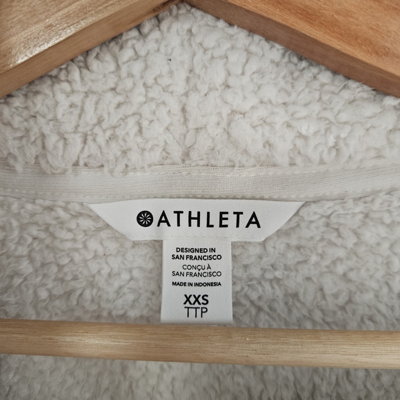 Athleta Quarter-Zip Pullover - Picture 5 of 8